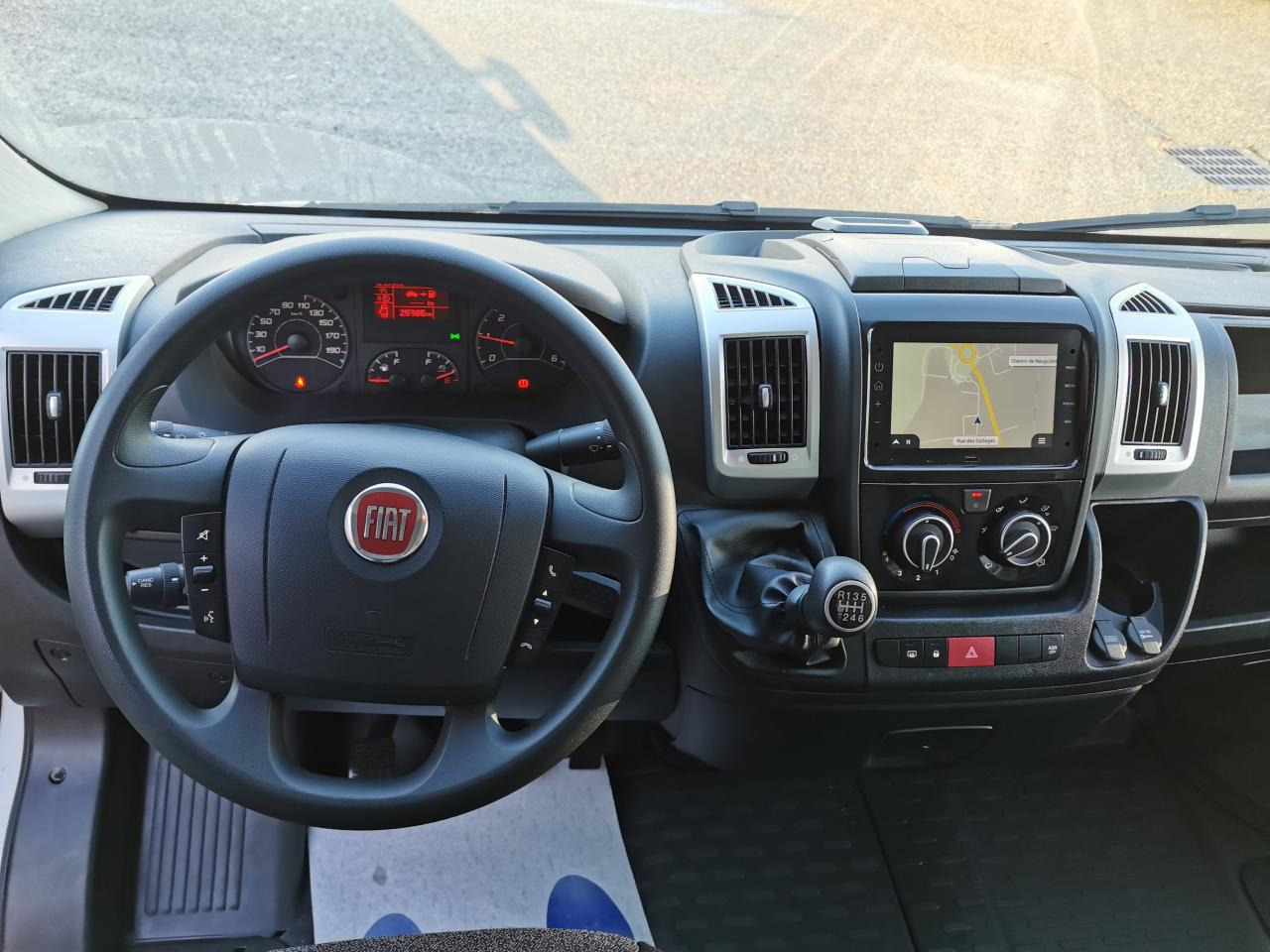 FIAT DUCATO 3T5 CAISSE + HAYON 2.2 HDI 140CH - 厢式货车:图4 FIAT DUCATO 3T5 CAISSE + HAYON 2.2 HDI 140CH - 厢式货车:图4