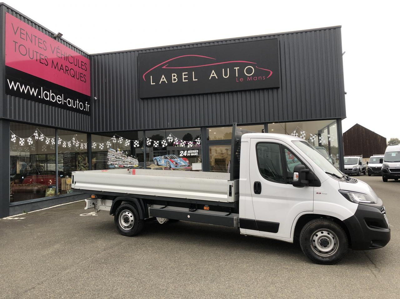 FIAT DUCATO 3T5 PLATEAU 4M20 2.3 MJT 140CH - 平板货车:图1 FIAT DUCATO 3T5 PLATEAU 4M20 2.3 MJT 140CH - 平板货车:图1