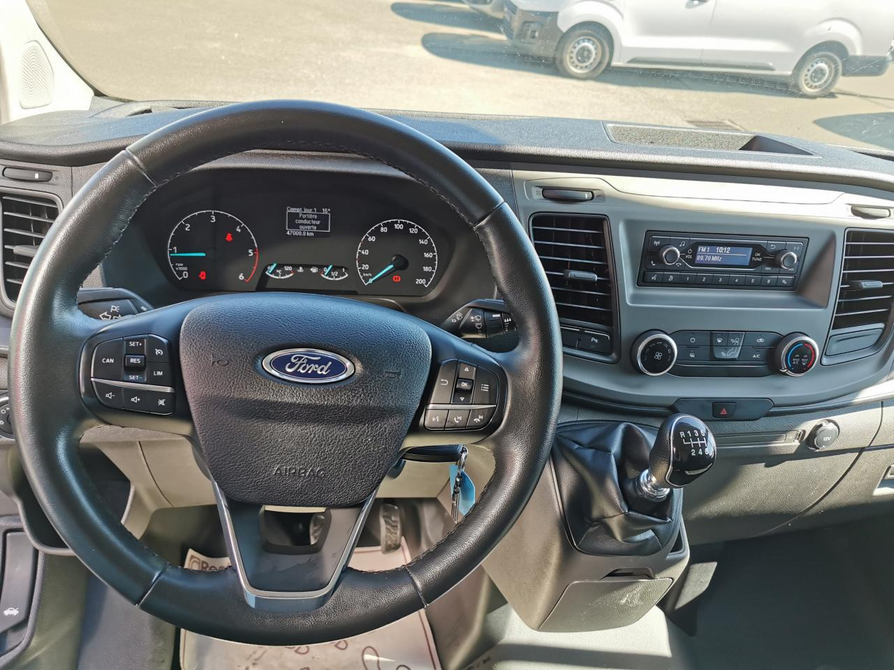 FORD Transit Custom 2.0 EcoBlue mHEV - 130 S&S TRANSIT CUSTOM FOURGON Fourgon 280 L1H1 Trend Business - 无侧窗厢式货车:图4 FORD Transit Custom 2.0 EcoBlue mHEV - 130 S&S TRANSIT CUSTOM FOURGON Fourgon 280 L1H1 Trend Business - 无侧窗厢式货车:图4