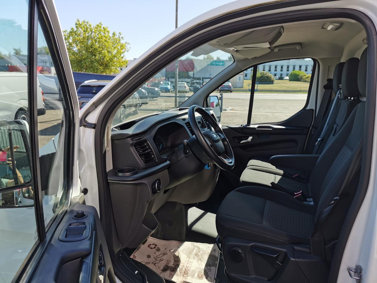 FORD Transit Custom 2.0 EcoBlue mHEV - 130 S&S TRANSIT CUSTOM FOURGON Fourgon 280 L1H1 Trend Business - 无侧窗厢式货车:图5 FORD Transit Custom 2.0 EcoBlue mHEV - 130 S&S TRANSIT CUSTOM FOURGON Fourgon 280 L1H1 Trend Business - 无侧窗厢式货车:图5