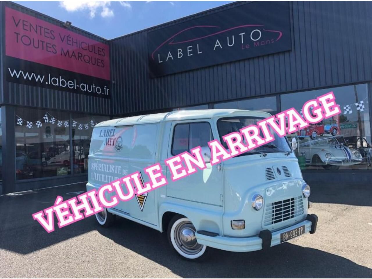 IVECO DAILY 35C16 3.0 160CH PLATEAU RIDELLES ROUES JUMELEES - 平板货车:图2 IVECO DAILY 35C16 3.0 160CH PLATEAU RIDELLES ROUES JUMELEES - 平板货车:图2