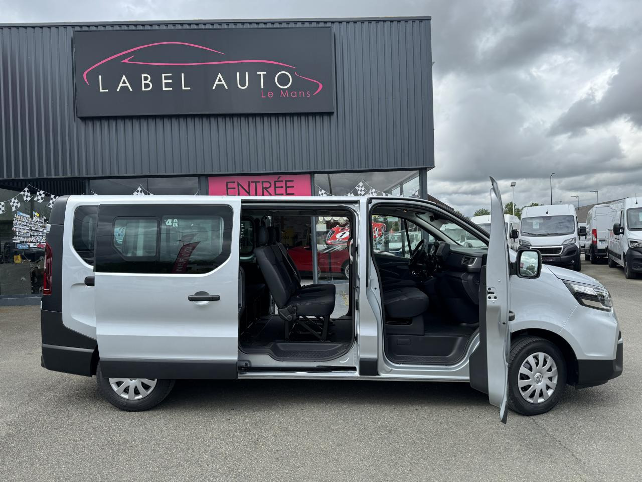 NISSAN Primastar N-Connecta 3.0t L2H1 2.0 dCi - 150 - BV DCT - S/S II 2021 COMBI Combi L2H1 PHASE 2 - 小型客车:图4 NISSAN Primastar N-Connecta 3.0t L2H1 2.0 dCi - 150 - BV DCT - S/S II 2021 COMBI Combi L2H1 PHASE 2 - 小型客车:图4
