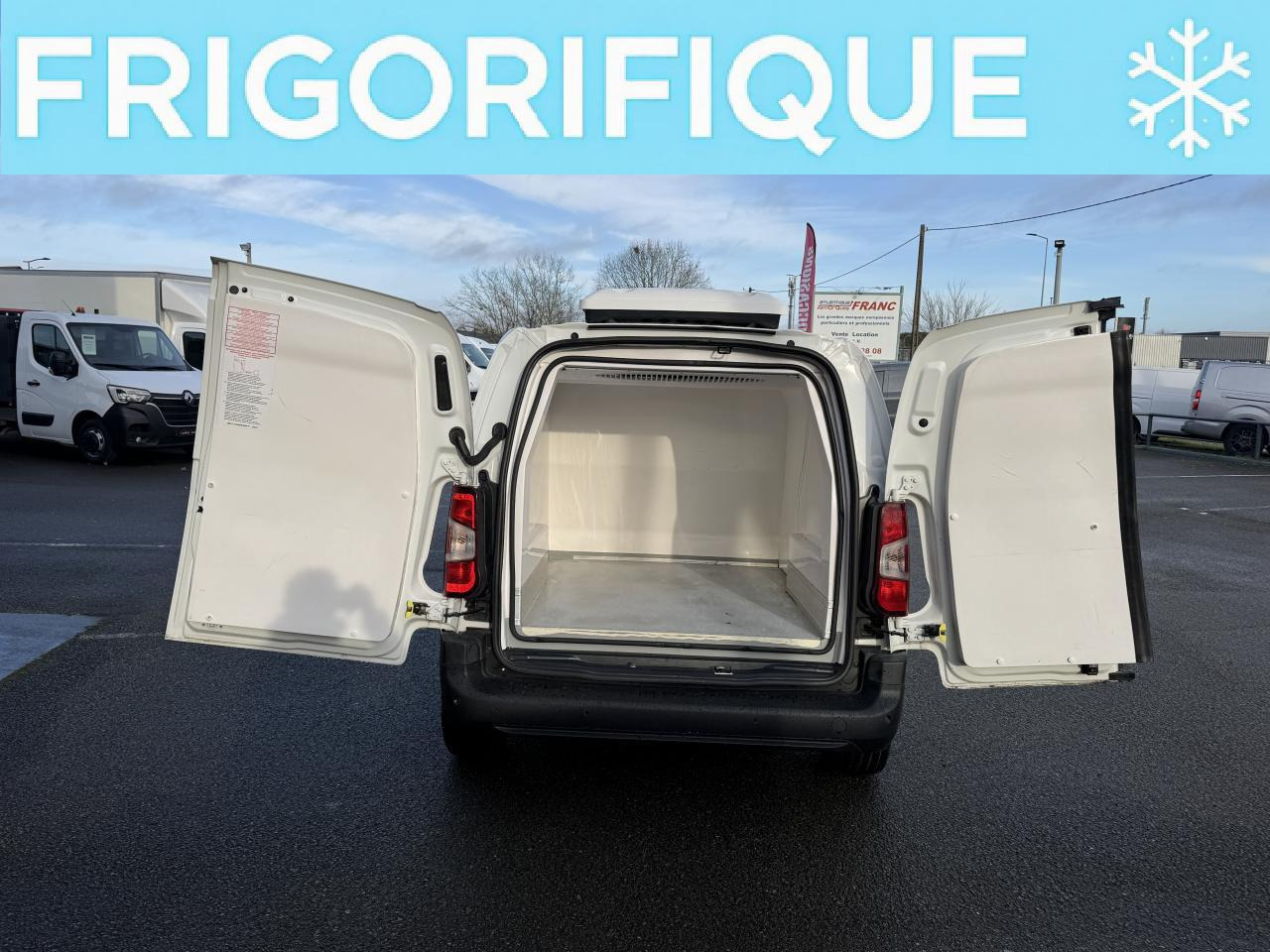 OPEL COMBO M 1.5 HDI 100CH FRIGORIFIQUE - 无侧窗厢式货车:图1 OPEL COMBO M 1.5 HDI 100CH FRIGORIFIQUE - 无侧窗厢式货车:图1