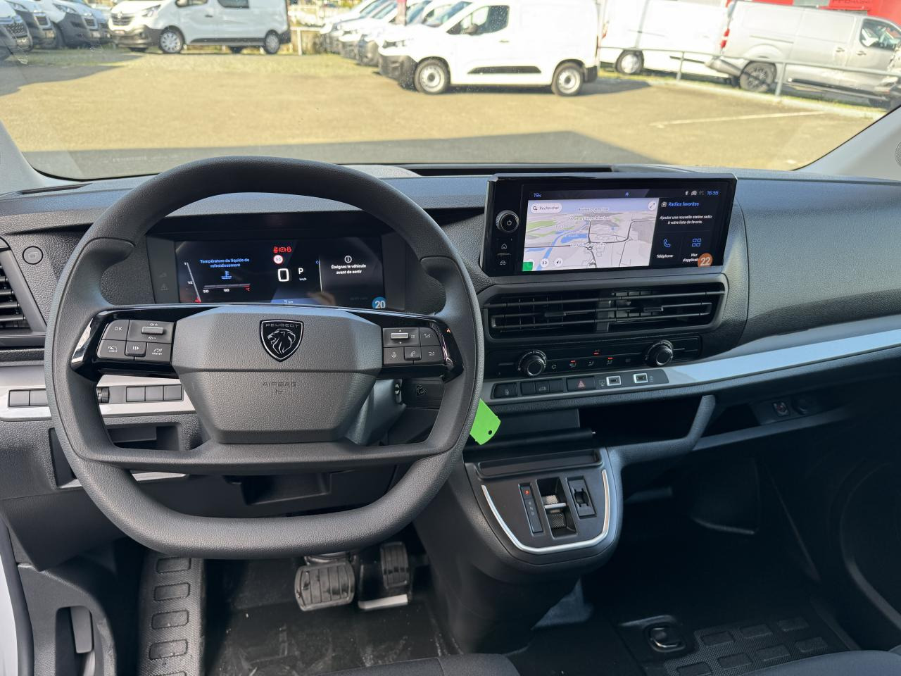 PEUGEOT Expert M 2.0 BlueHDi - 145 S&S - BV EAT8 III FOURGON Fourgon PHASE 2 - 无侧窗厢式货车:图4 PEUGEOT Expert M 2.0 BlueHDi - 145 S&S - BV EAT8 III FOURGON Fourgon PHASE 2 - 无侧窗厢式货车:图4