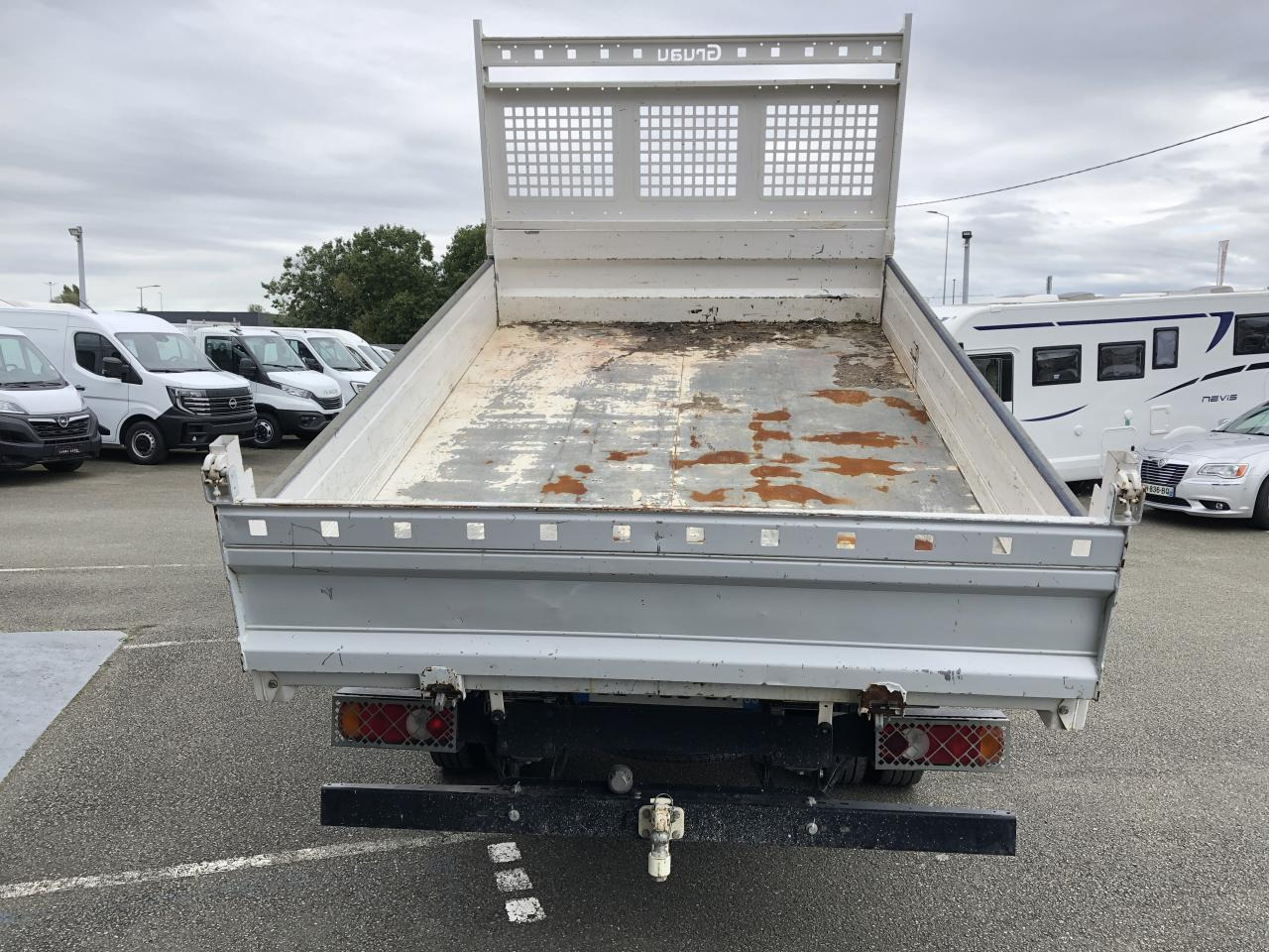 RENAULT MASTER 3T5 BENNE COFFRE RJ 2.3 DCI 145CH PROPULSION - 翻斗货车:图3 RENAULT MASTER 3T5 BENNE COFFRE RJ 2.3 DCI 145CH PROPULSION - 翻斗货车:图3