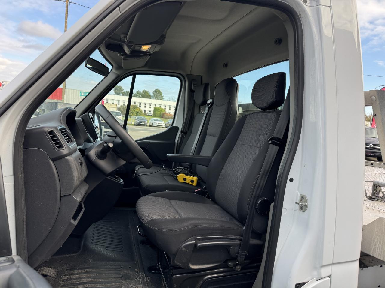 RENAULT Master Confort F3500 L3 2.3 dCi - 130 ch L3 Traction Dépanneuse porte voiture - 牵引车站:图4 RENAULT Master Confort F3500 L3 2.3 dCi - 130 ch L3 Traction Dépanneuse porte voiture - 牵引车站:图4