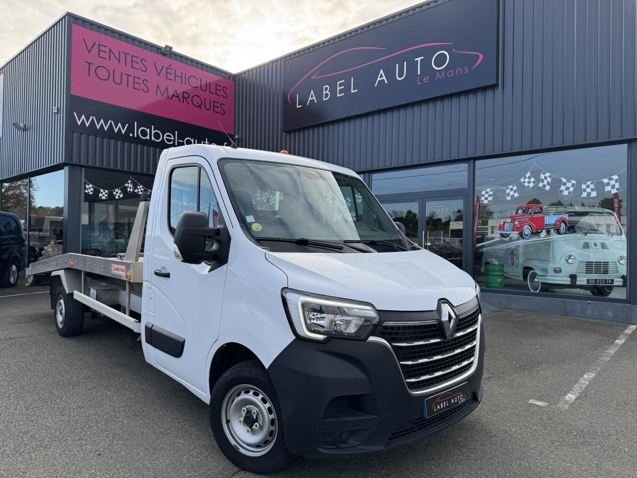 RENAULT Master Confort F3500 L3 2.3 dCi - 130 ch L3 Traction Dépanneuse porte voiture - 牵引车站:图2 RENAULT Master Confort F3500 L3 2.3 dCi - 130 ch L3 Traction Dépanneuse porte voiture - 牵引车站:图2