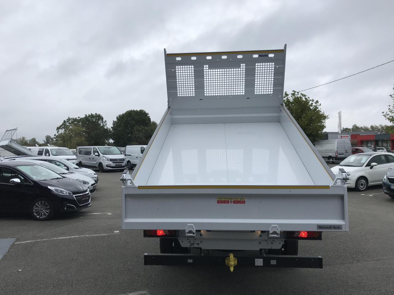 RENAULT Master Confort R3500RJ L3 2.3 dCi - 165 III CHASSIS CABINE Châssis Cabine L3 Propulsion PHASE - 其他机械:图4 RENAULT Master Confort R3500RJ L3 2.3 dCi - 165 III CHASSIS CABINE Châssis Cabine L3 Propulsion PHASE - 其他机械:图4