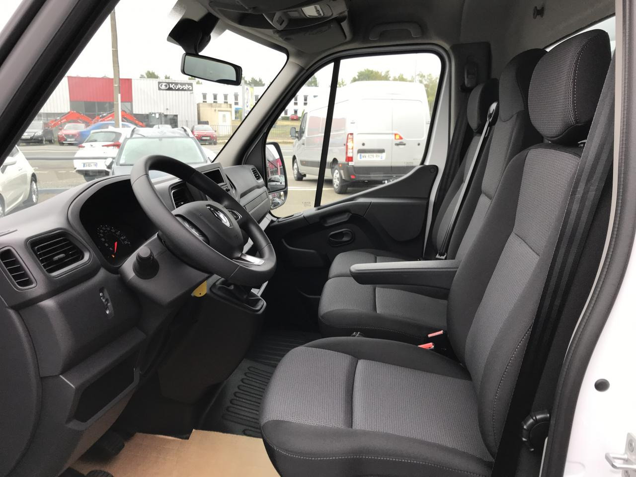 RENAULT Master Confort R3500RJ L3 2.3 dCi - 165 III CHASSIS CABINE Châssis Cabine L3 Propulsion PHASE - 其他机械:图5 RENAULT Master Confort R3500RJ L3 2.3 dCi - 165 III CHASSIS CABINE Châssis Cabine L3 Propulsion PHASE - 其他机械:图5