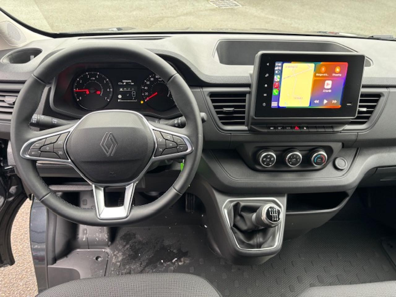 RENAULT TRAFIC 3T0 L1H1 2.0 DCI 150CH - 无侧窗厢式货车:图4 RENAULT TRAFIC 3T0 L1H1 2.0 DCI 150CH - 无侧窗厢式货车:图4