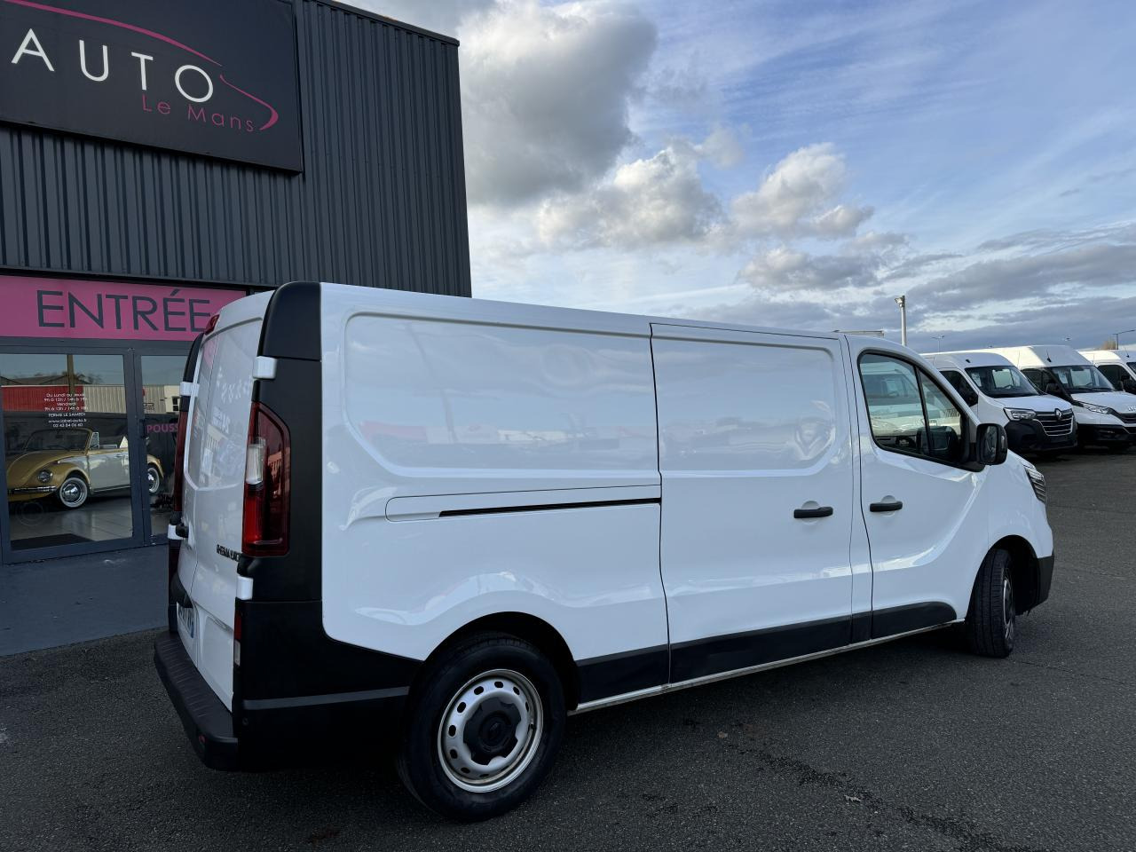 RENAULT Trafic L2H1 3000 Kg 2.0 Blue dCi - 130 III FOURGON Fourgon Grand Confort L2H1 PHASE 3 - 无侧窗厢式货车:图5 RENAULT Trafic L2H1 3000 Kg 2.0 Blue dCi - 130 III FOURGON Fourgon Grand Confort L2H1 PHASE 3 - 无侧窗厢式货车:图5