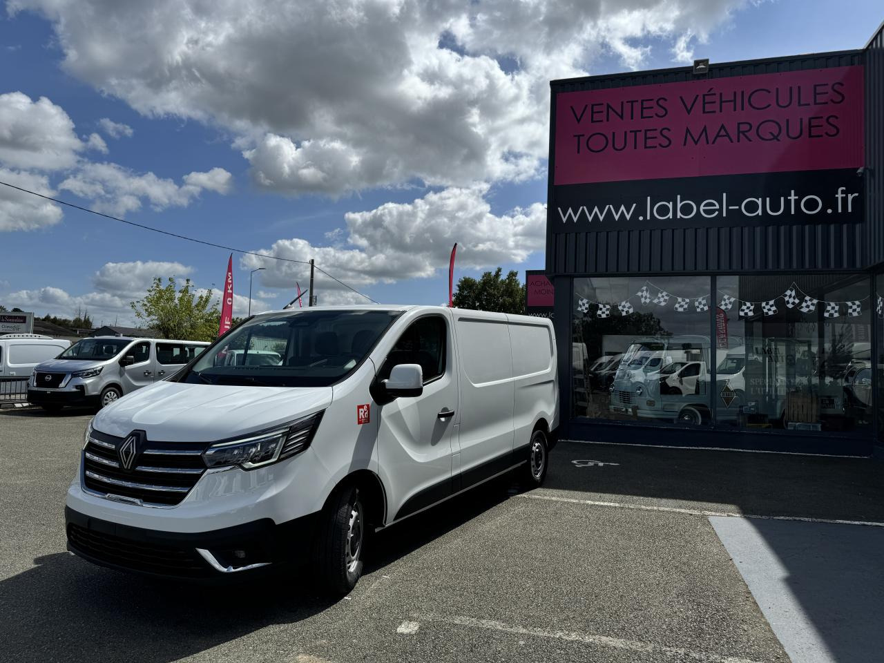 RENAULT Trafic L2H1 3000 Kg 2.0 Blue dCi - 170 2024 III FOURGON Fourgon Advance L2H1 PHASE 3 - 无侧窗厢式货车:图3 RENAULT Trafic L2H1 3000 Kg 2.0 Blue dCi - 170 2024 III FOURGON Fourgon Advance L2H1 PHASE 3 - 无侧窗厢式货车:图3