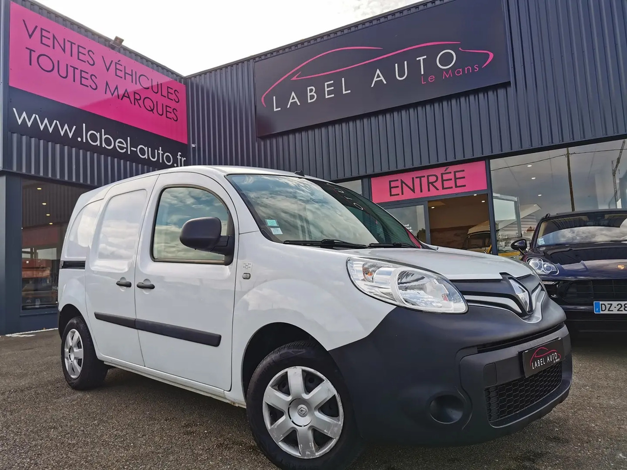 Renault Kangoo 1.5 BLUE DCI 80CH GRAND CONFORT 5CV - 无侧窗厢式货车:图1 Renault Kangoo 1.5 BLUE DCI 80CH GRAND CONFORT 5CV - 无侧窗厢式货车:图1