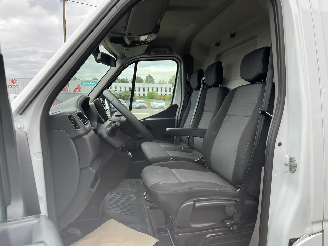 Renault Master F3300 L2H2 2.3 BLUE DCI 135CH CONFORT EURO6 - 其他机械:图4 Renault Master F3300 L2H2 2.3 BLUE DCI 135CH CONFORT EURO6 - 其他机械:图4