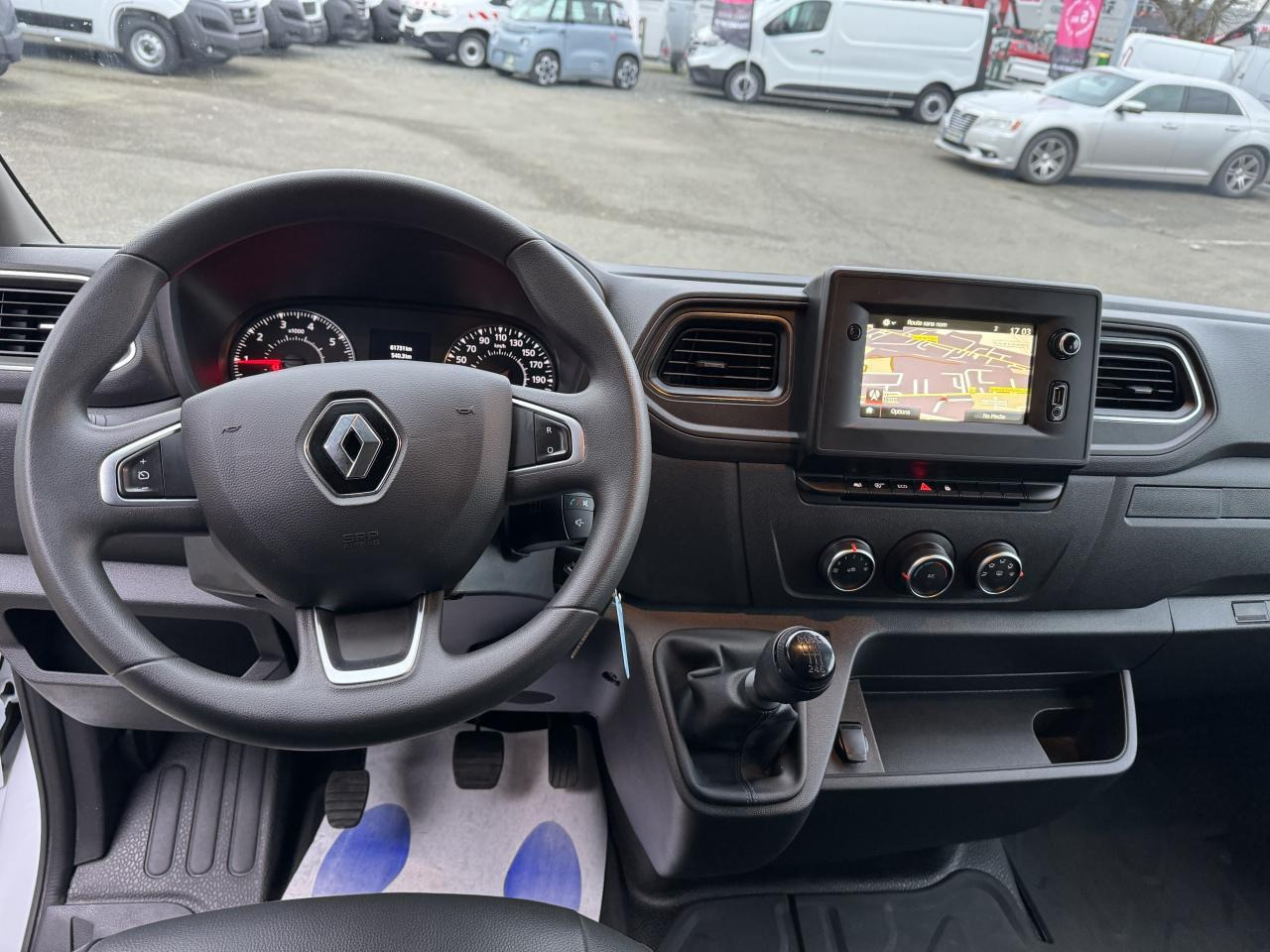 Renault Master F3500 L3H2 2.3 BLUE DCI 135CH CABINE APPROFONDIE 6 PLACES GRAND CONFORT - 康比货车:图4 Renault Master F3500 L3H2 2.3 BLUE DCI 135CH CABINE APPROFONDIE 6 PLACES GRAND CONFORT - 康比货车:图4