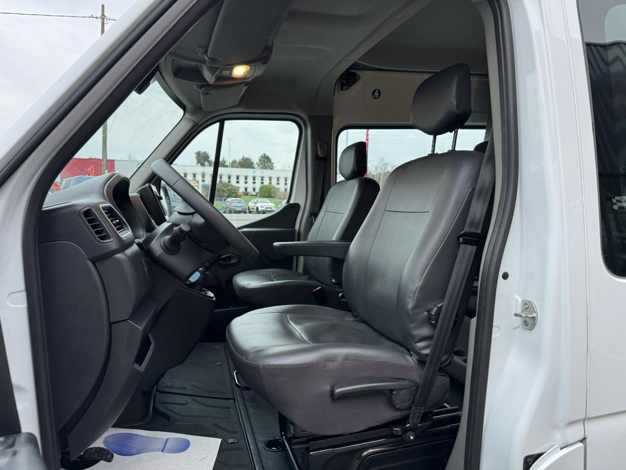 Renault Master F3500 L3H2 2.3 BLUE DCI 135CH CABINE APPROFONDIE 6 PLACES GRAND CONFORT - 康比货车:图5 Renault Master F3500 L3H2 2.3 BLUE DCI 135CH CABINE APPROFONDIE 6 PLACES GRAND CONFORT - 康比货车:图5