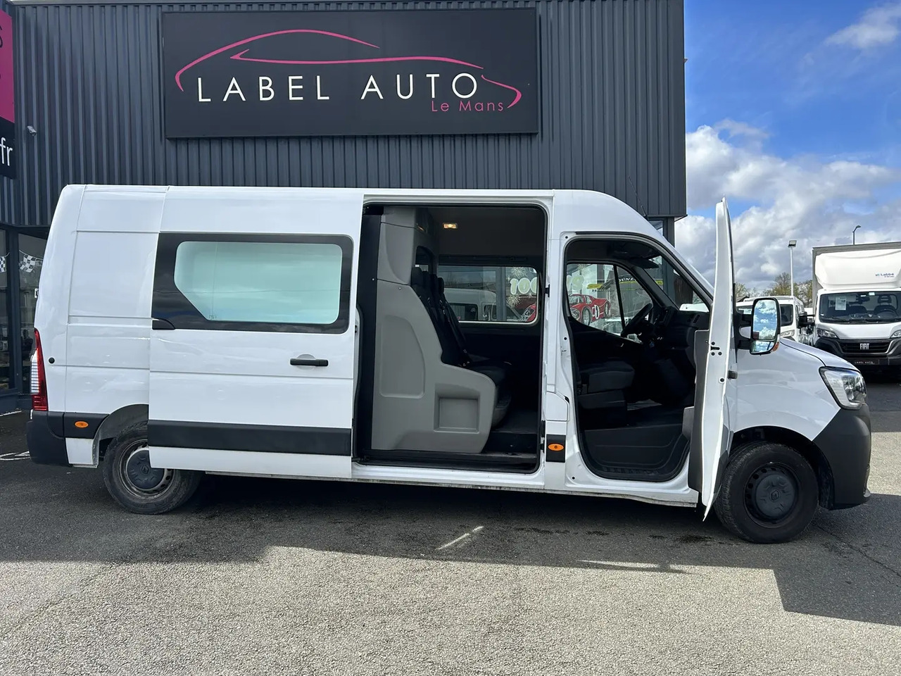 Renault Master F3500 L3H2 2.3 BLUE DCI 135CH CABINE APPROFONDIE GRAND CONFORT - 康比货车:图1 Renault Master F3500 L3H2 2.3 BLUE DCI 135CH CABINE APPROFONDIE GRAND CONFORT - 康比货车:图1