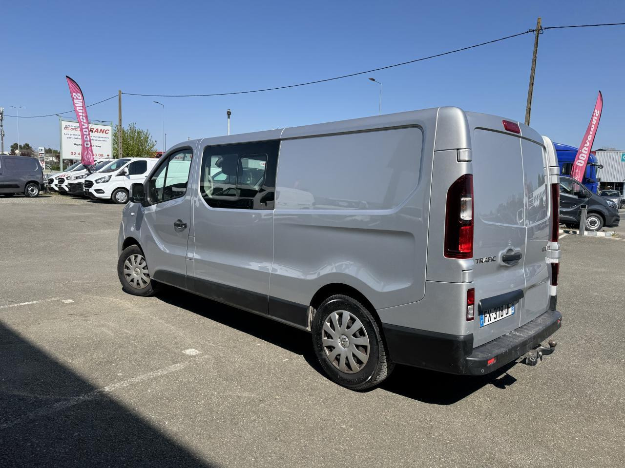 Renault Trafic L2H1 2.0 DCI 145CH CABINE APPROFONDIE 6 PLACES CONFORT EDC - 康比货车:图5 Renault Trafic L2H1 2.0 DCI 145CH CABINE APPROFONDIE 6 PLACES CONFORT EDC - 康比货车:图5
