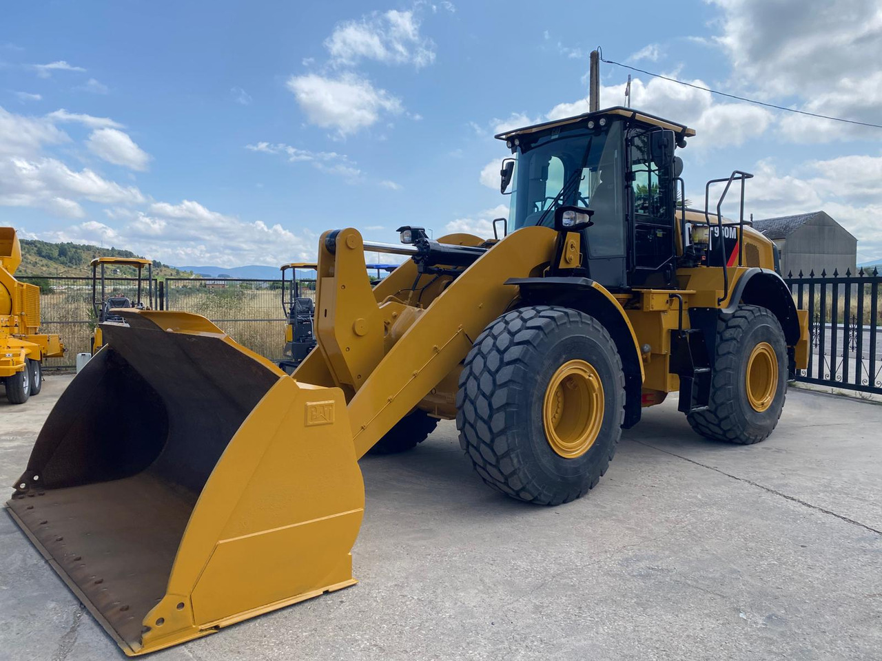 CATERPILLAR 950 M - 轮式装载机:图1 CATERPILLAR 950 M - 轮式装载机:图1