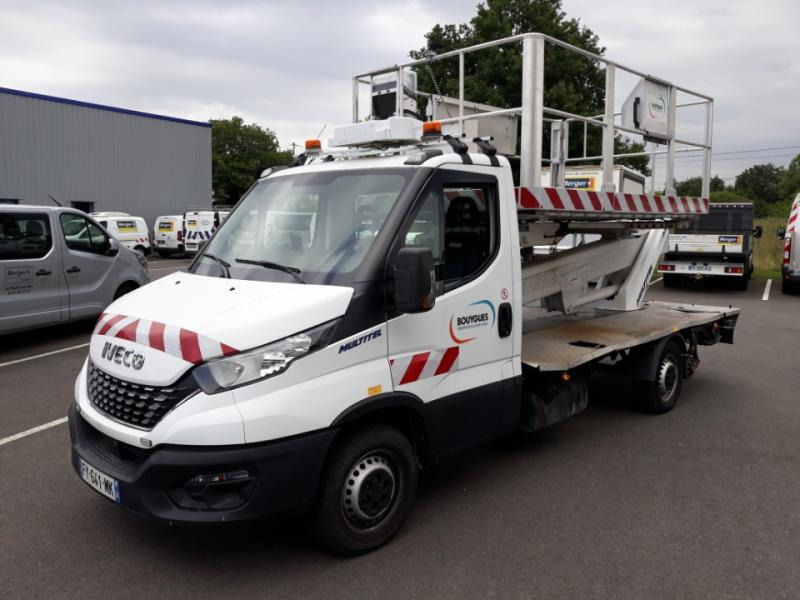 Iveco Daily 35S14 Plateau Nacelle 6m50 Spécial tunnel - 车载空中平台:图1 Iveco Daily 35S14 Plateau Nacelle 6m50 Spécial tunnel - 车载空中平台:图1