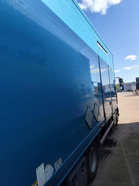 Renault D 7.5 LOW P4x2 210E6 Fourgon Polyfond avec hayon Repliable - 厢式卡车:图5 Renault D 7.5 LOW P4x2 210E6 Fourgon Polyfond avec hayon Repliable - 厢式卡车:图5