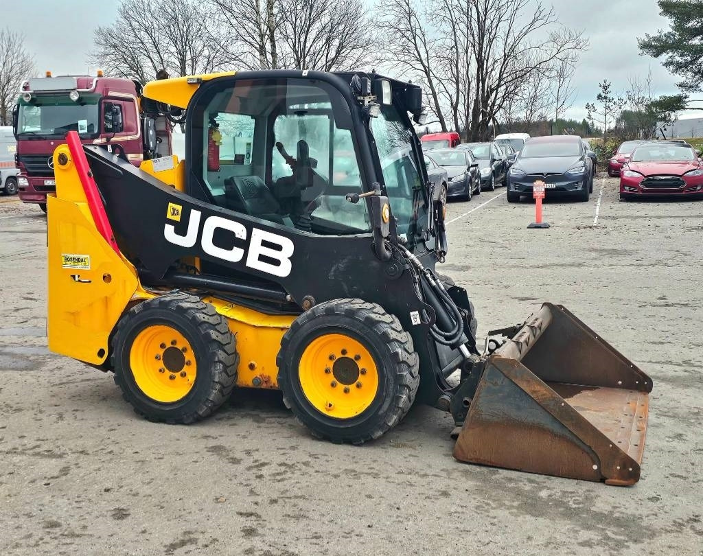 JCB 155 - 滑移装载机:图3 JCB 155 - 滑移装载机:图3