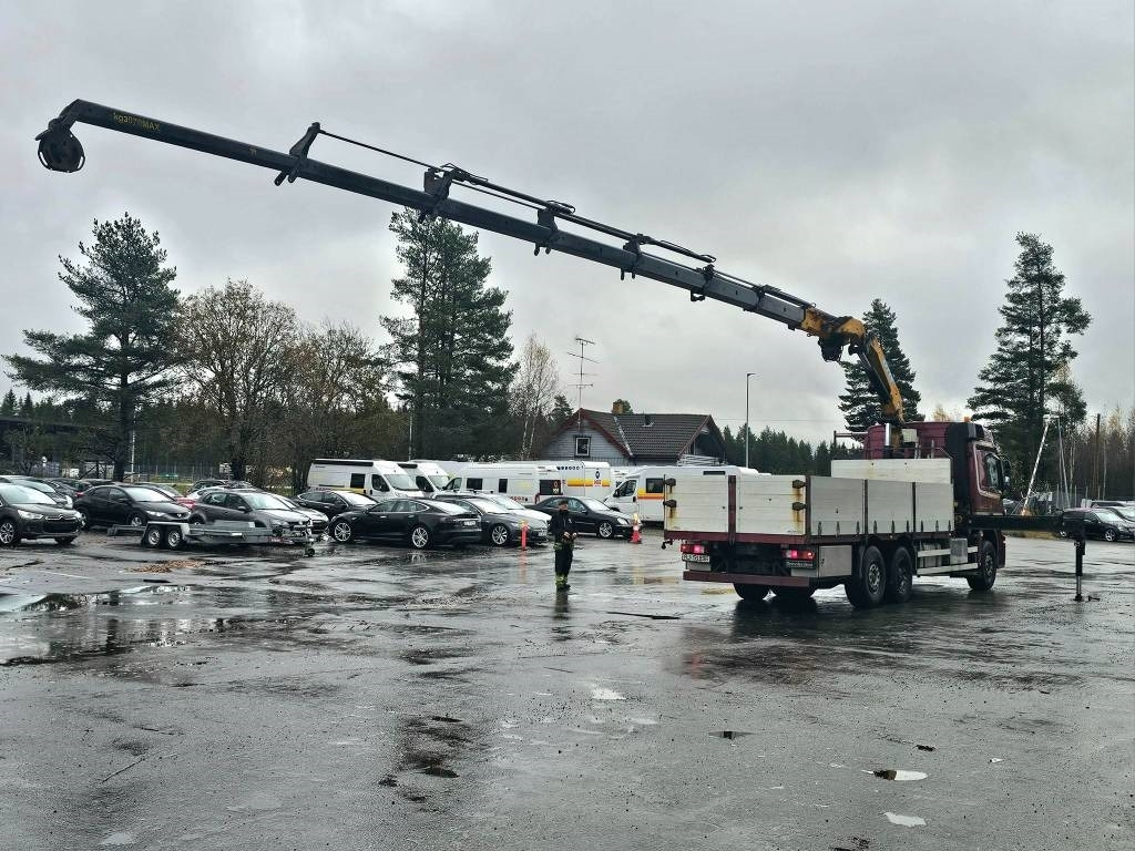 Mercedes-Benz Actros 2544 - 起重车:图4 Mercedes-Benz Actros 2544 - 起重车:图4