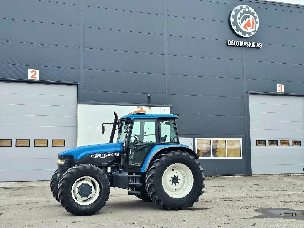 New Holland 8360 DT - 拖拉机:图2 New Holland 8360 DT - 拖拉机:图2