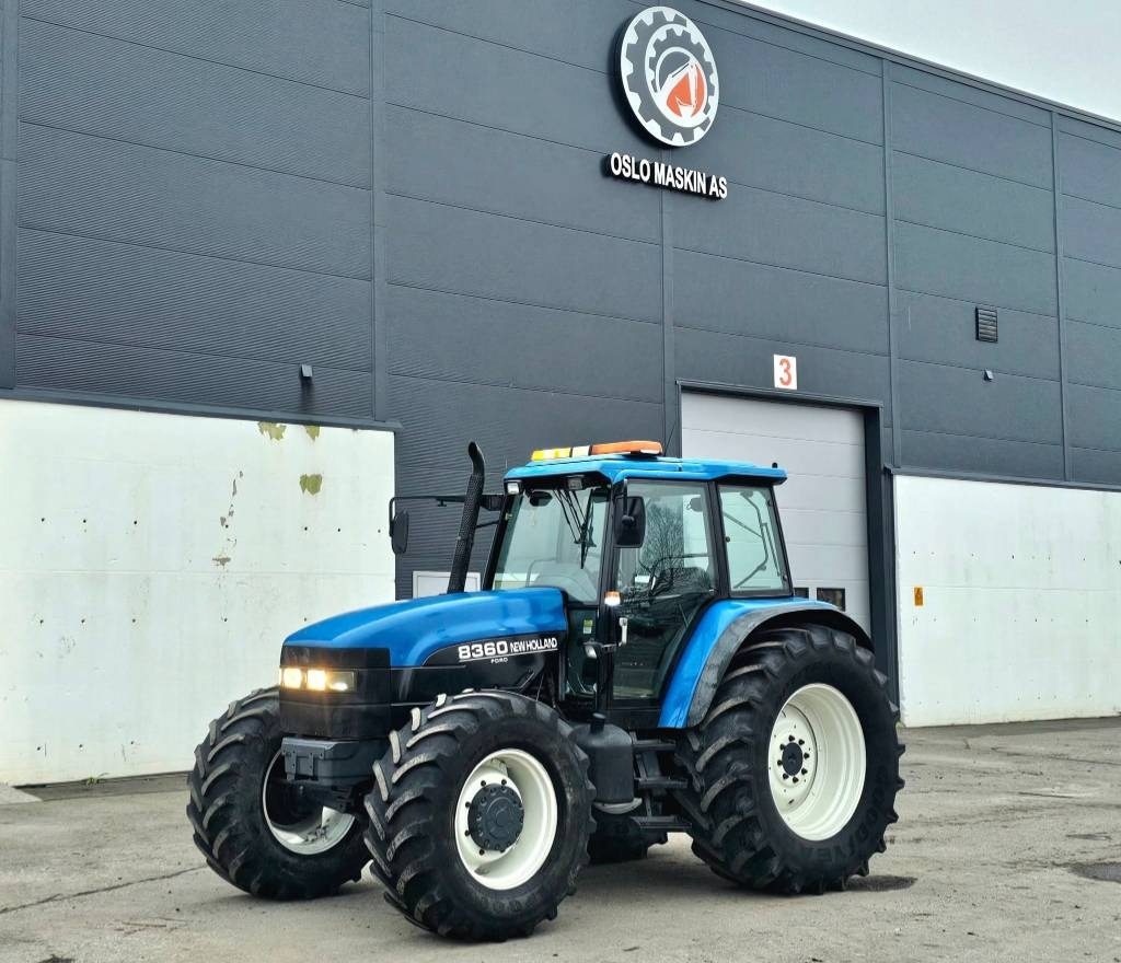 New Holland 8360 DT - 拖拉机:图1 New Holland 8360 DT - 拖拉机:图1