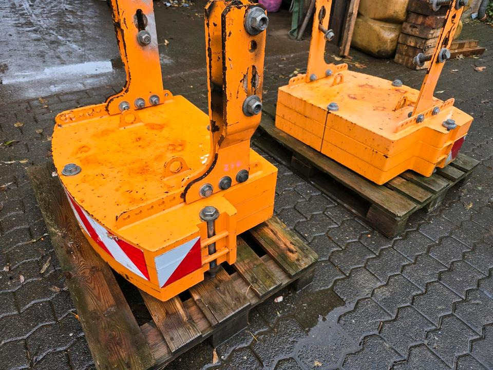 Heckgewicht Unimog 405 U400 U 300 500 400 318 423 427 429 430 530 527 535 Kontergewicht Mulag Mähausleger Böschungsmulcher Dücker - 对重装置:图3 Heckgewicht Unimog 405 U400 U 300 500 400 318 423 427 429 430 530 527 535 Kontergewicht Mulag Mähausleger Böschungsmulcher Dücker - 对重装置:图3