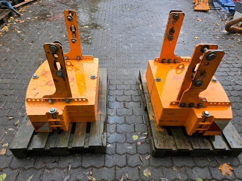 Heckgewicht Unimog 405 U400 U 300 500 400 318 423 427 429 430 530 527 535 Kontergewicht Mulag Mähausleger Böschungsmulcher Dücker - 对重装置:图1 Heckgewicht Unimog 405 U400 U 300 500 400 318 423 427 429 430 530 527 535 Kontergewicht Mulag Mähausleger Böschungsmulcher Dücker - 对重装置:图1