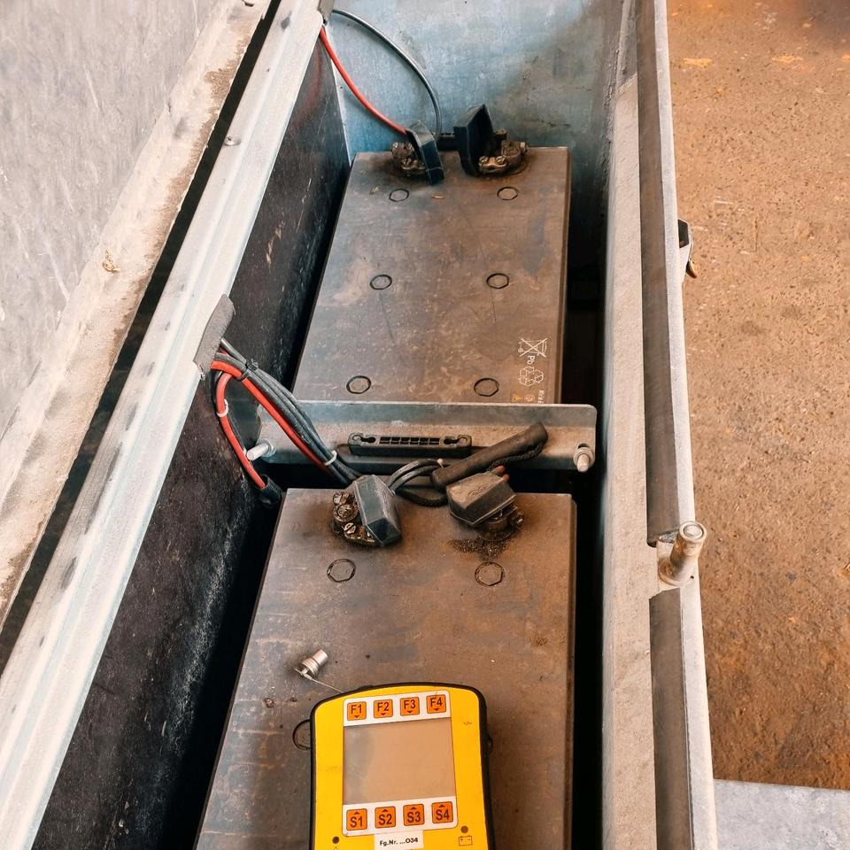 建筑设备, 全挂车 Mersch Absperrtafel Nissen VZ 616 B3 LED Ausführung Auffahrampe Verkehrsleittafel Verkehrsleitanhänger Verkehrssicherungsanhänger Horizont Trebbiner Verkehrssicherung Baustellenabsicherung Unimog Auto:图7 建筑设备, 全挂车 Mersch Absperrtafel Nissen VZ 616 B3 LED Ausführung Auffahrampe Verkehrsleittafel Verkehrsleitanhänger Verkehrssicherungsanhänger Horizont Trebbiner Verkehrssicherung Baustellenabsicherung Unimog Auto:图7