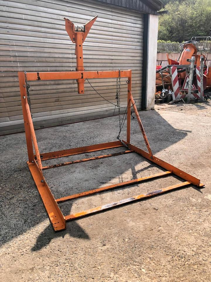 Mulag Parkrahmen für Unimog 405 427 300 U400 U 500 530 218 318 Mähausleger Böschungsmäher Böschungsmulcher FME MKM - 附件:图1 Mulag Parkrahmen für Unimog 405 427 300 U400 U 500 530 218 318 Mähausleger Böschungsmäher Böschungsmulcher FME MKM - 附件:图1