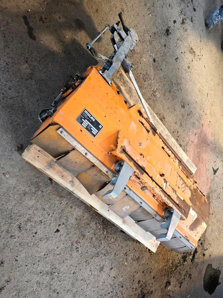 Mulag RMK 1200 BJ. 2015 Randstreifenmäher Böschungsmäher Böschungsmulcher für FME 600 700 MKM FMK Unimog 405 424 427 U 300 400 500 430 - 边缘割草机:图2 Mulag RMK 1200 BJ. 2015 Randstreifenmäher Böschungsmäher Böschungsmulcher für FME 600 700 MKM FMK Unimog 405 424 427 U 300 400 500 430 - 边缘割草机:图2