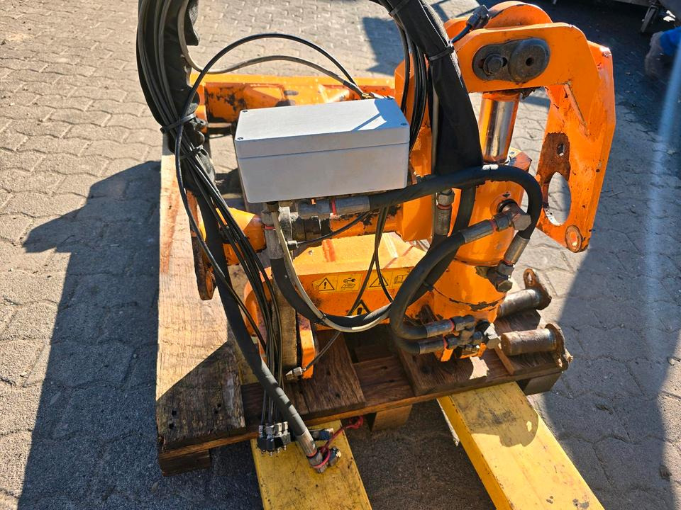 Mulag TR Torsionsrahmen Unimog 405 U300 300 U 400 500 Mercedes-Benz Böschungsmäher Böschungsmulcher Mähausleger FME 600 700 MKM FMK - 吊臂式割草机:图5 Mulag TR Torsionsrahmen Unimog 405 U300 300 U 400 500 Mercedes-Benz Böschungsmäher Böschungsmulcher Mähausleger FME 600 700 MKM FMK - 吊臂式割草机:图5