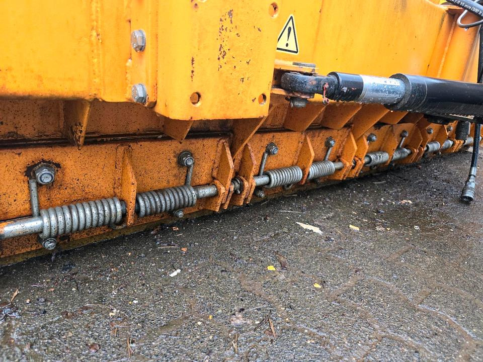 推雪板 Schneepflug für Schaeff U. Yanmar Radlader Schneeschild Schneeschieber Schmidt Winterdienst:图6 推雪板 Schneepflug für Schaeff U. Yanmar Radlader Schneeschild Schneeschieber Schmidt Winterdienst:图6