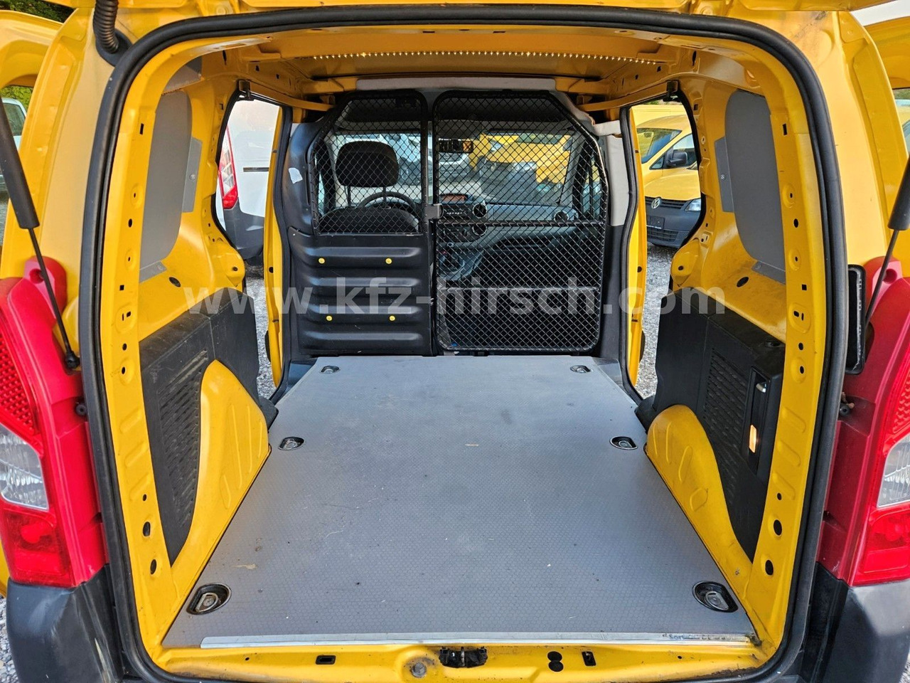 Citroën Berlingo 75 Hdi EURO5 , 2xSchiebetüre, 1.Hand, - 紧凑型面包车:图5 Citroën Berlingo 75 Hdi EURO5 , 2xSchiebetüre, 1.Hand, - 紧凑型面包车:图5