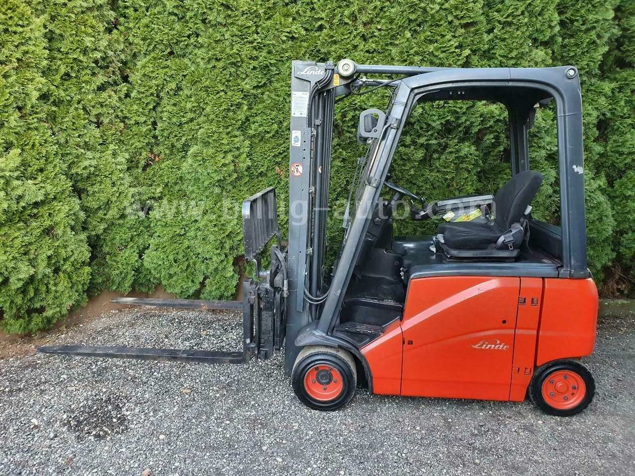 Linde E18 PH 4-Rad Seitenschieber*Zinkenverstellung* - 电动叉车:图2 Linde E18 PH 4-Rad Seitenschieber*Zinkenverstellung* - 电动叉车:图2