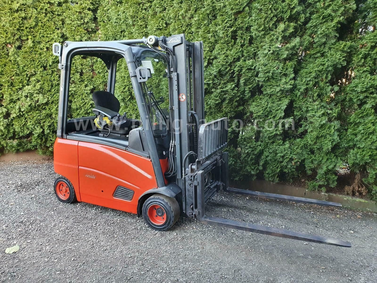 Linde E18 PH 4-Rad Seitenschieber*Zinkenverstellung* - 电动叉车:图5 Linde E18 PH 4-Rad Seitenschieber*Zinkenverstellung* - 电动叉车:图5