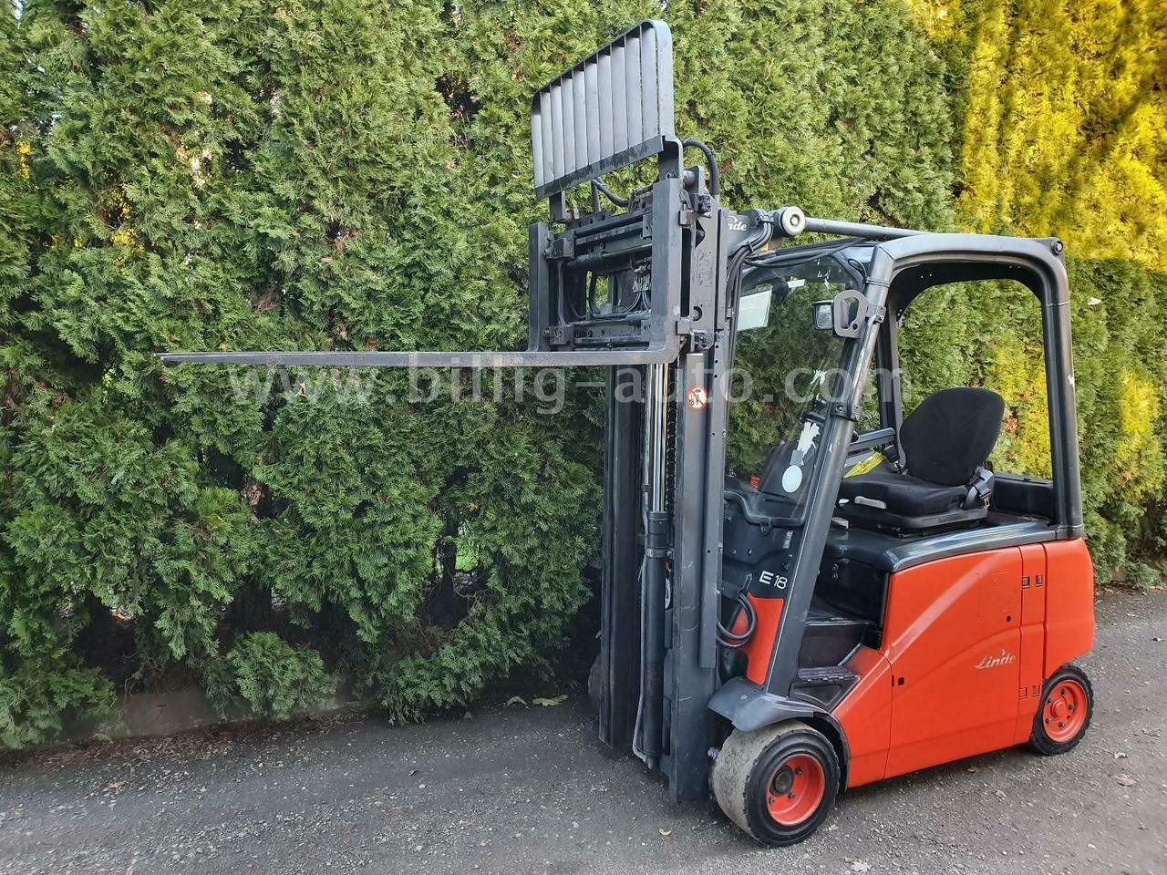 Linde E18 PH 4-Rad Seitenschieber*Zinkenverstellung* - 电动叉车:图1 Linde E18 PH 4-Rad Seitenschieber*Zinkenverstellung* - 电动叉车:图1