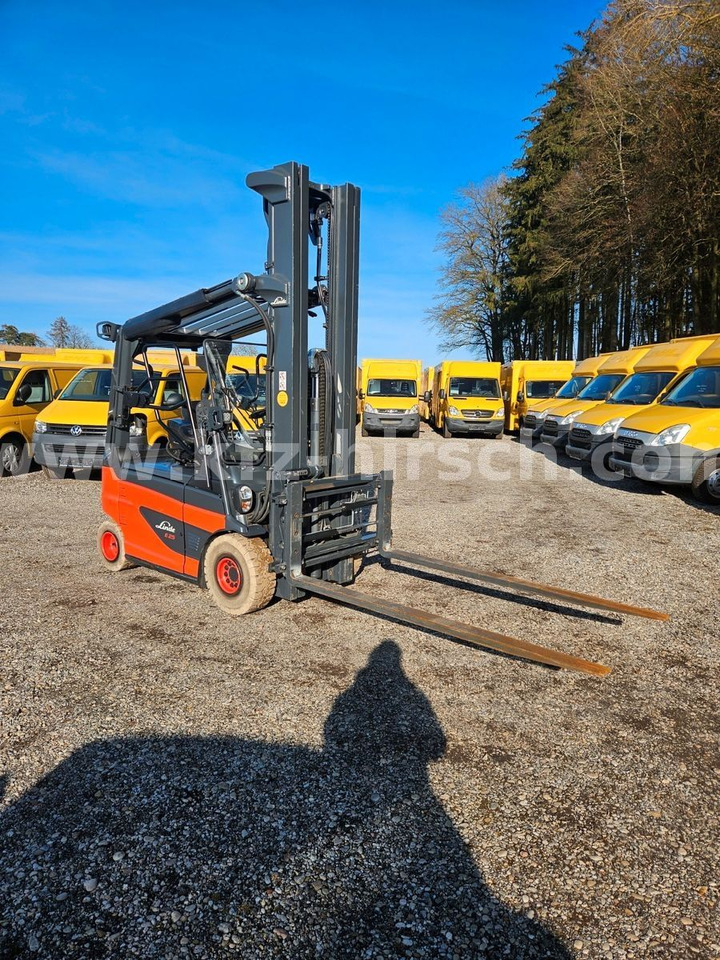 Linde E25 R Roadster , 6.880mm Hubhöhe, StVZO hydr. Zi - 电动叉车:图2 Linde E25 R Roadster , 6.880mm Hubhöhe, StVZO hydr. Zi - 电动叉车:图2