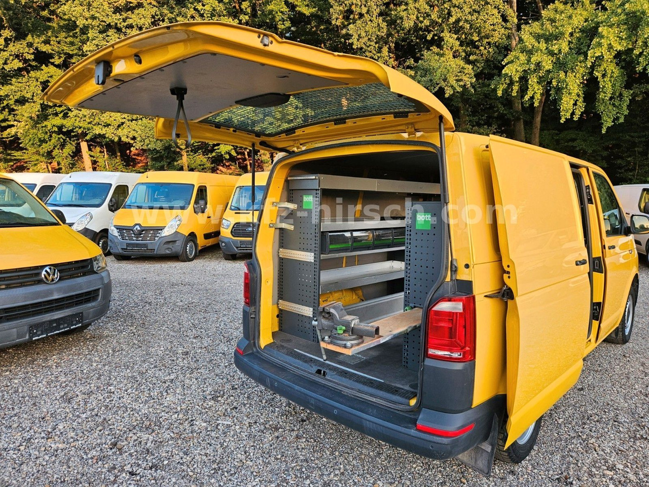 Volkswagen T6 Transporter 4x4 Allrad Sortimo Navi Stdhzg AC - 紧凑型面包车:图2 Volkswagen T6 Transporter 4x4 Allrad Sortimo Navi Stdhzg AC - 紧凑型面包车:图2