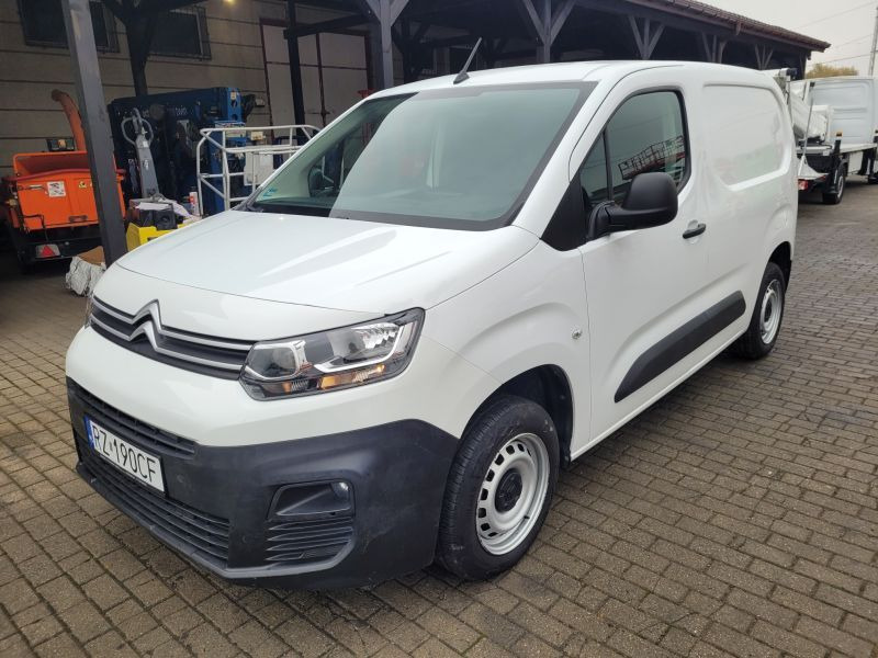 Citroen Berlingo Van z silnikiem 1.5 BlueHDi - 紧凑型面包车:图1 Citroen Berlingo Van z silnikiem 1.5 BlueHDi - 紧凑型面包车:图1