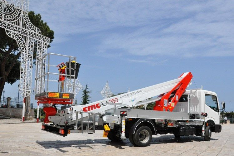 CmC PLA 250 Nowy podnośnik koszowy zamontowany na Nissan Cabstar - 车载空中平台:图1 CmC PLA 250 Nowy podnośnik koszowy zamontowany na Nissan Cabstar - 车载空中平台:图1