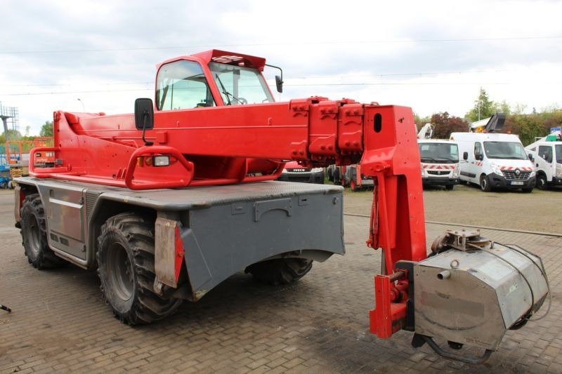 Ładowarka obrotowa 4x4 teleskopowa 21 m Merlo Roto 45.21 - 伸缩臂叉装车:图2 Ładowarka obrotowa 4x4 teleskopowa 21 m Merlo Roto 45.21 - 伸缩臂叉装车:图2