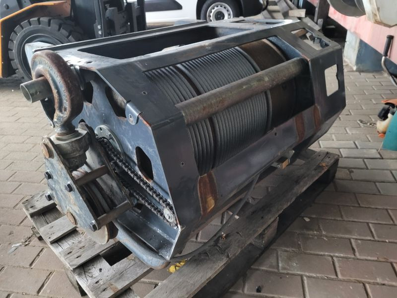 Merlo Ładowarka obrotowa 4x4 teleskopowa 21 m Merlo Roto 45.21 telehandler rotating - 伸缩臂叉装车:图2 Merlo Ładowarka obrotowa 4x4 teleskopowa 21 m Merlo Roto 45.21 telehandler rotating - 伸缩臂叉装车:图2