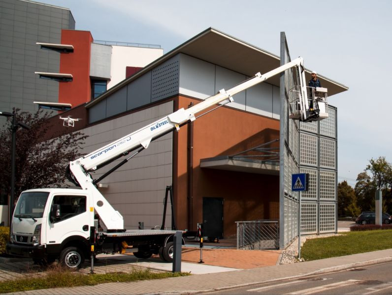 Oil&Steel Scorpion 2112J zamontowany na Nissan Cabstar - 车载空中平台:图2 Oil&Steel Scorpion 2112J zamontowany na Nissan Cabstar - 车载空中平台:图2