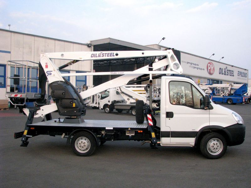 Oil&Steel Snake 189 Smart 18 m zamontowany na Nissan Cabstar - 车载空中平台:图2 Oil&Steel Snake 189 Smart 18 m zamontowany na Nissan Cabstar - 车载空中平台:图2