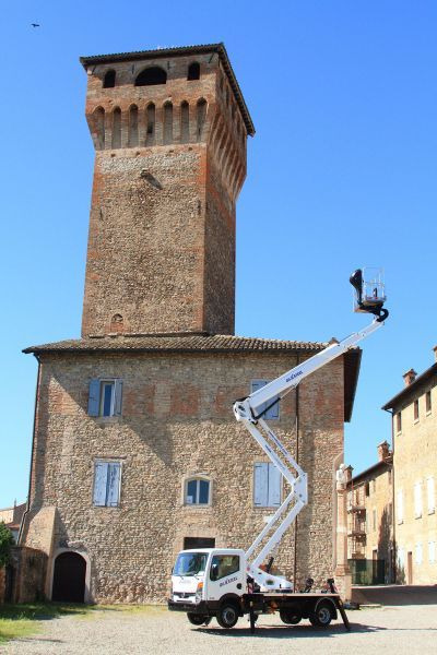 Oil&Steel Snake 2010 Plus 20 m zamontowany na Nissan Cabstar - 车载空中平台:图5 Oil&Steel Snake 2010 Plus 20 m zamontowany na Nissan Cabstar - 车载空中平台:图5