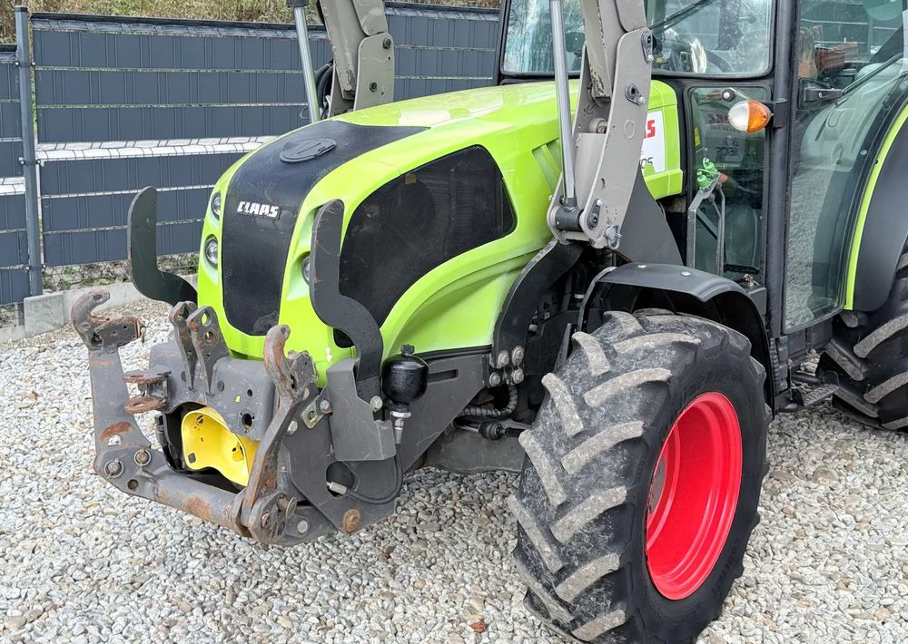 Claas * Ciągnik Traktor CLAAS 240 F NEXOS * 4x4 * Sadowniczy * Tur MX F304 * TUZ * Wałek WOM - 拖拉机:图4 Claas * Ciągnik Traktor CLAAS 240 F NEXOS * 4x4 * Sadowniczy * Tur MX F304 * TUZ * Wałek WOM - 拖拉机:图4